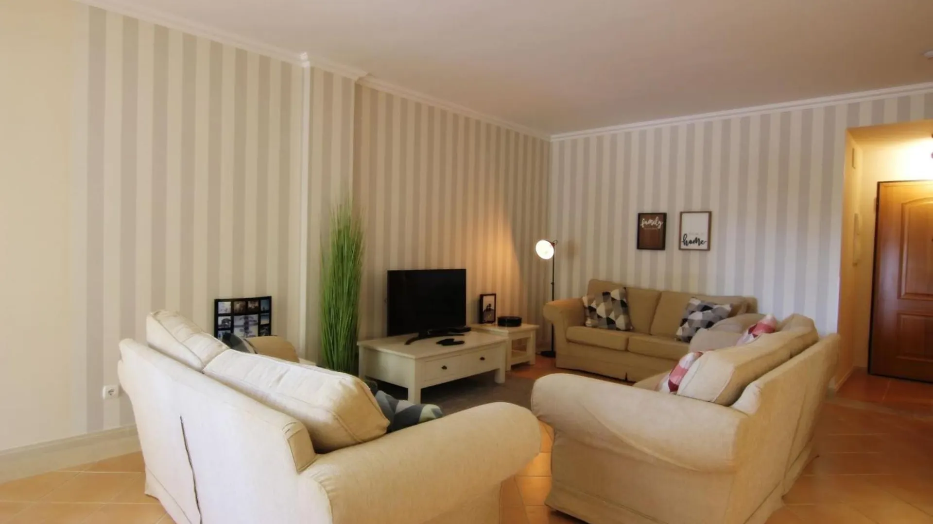 Da Praia Apartment - Pool & Tenis Vilamoura 0*,  Portugal